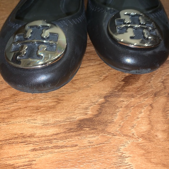 Tory Burch with Rare Sliver Medallion - Picture 4 of 5